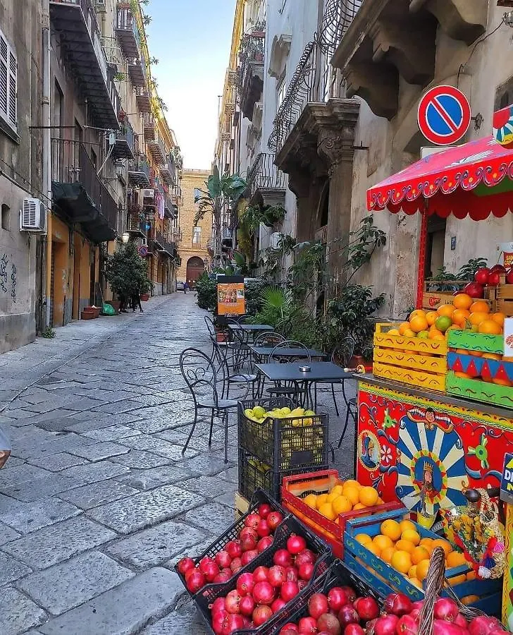 Centro Storico Basement Apartment Palermo