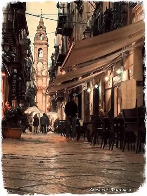 Centro Storico Low Cost Palermo 0*,  Italia